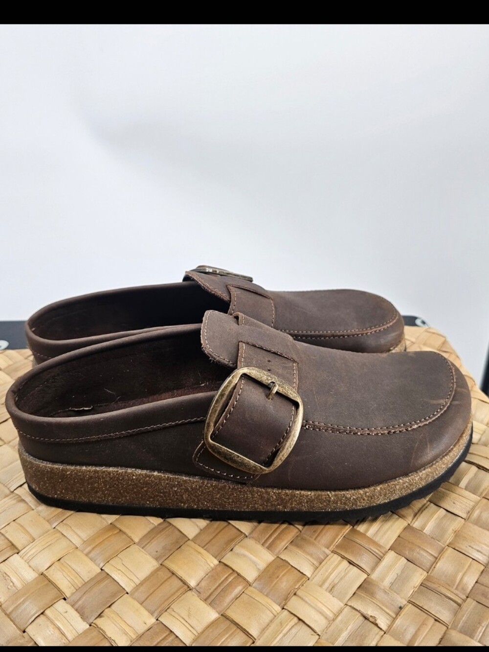 White Mountain Bueno Brown Leather Buckle Clogs Size 9